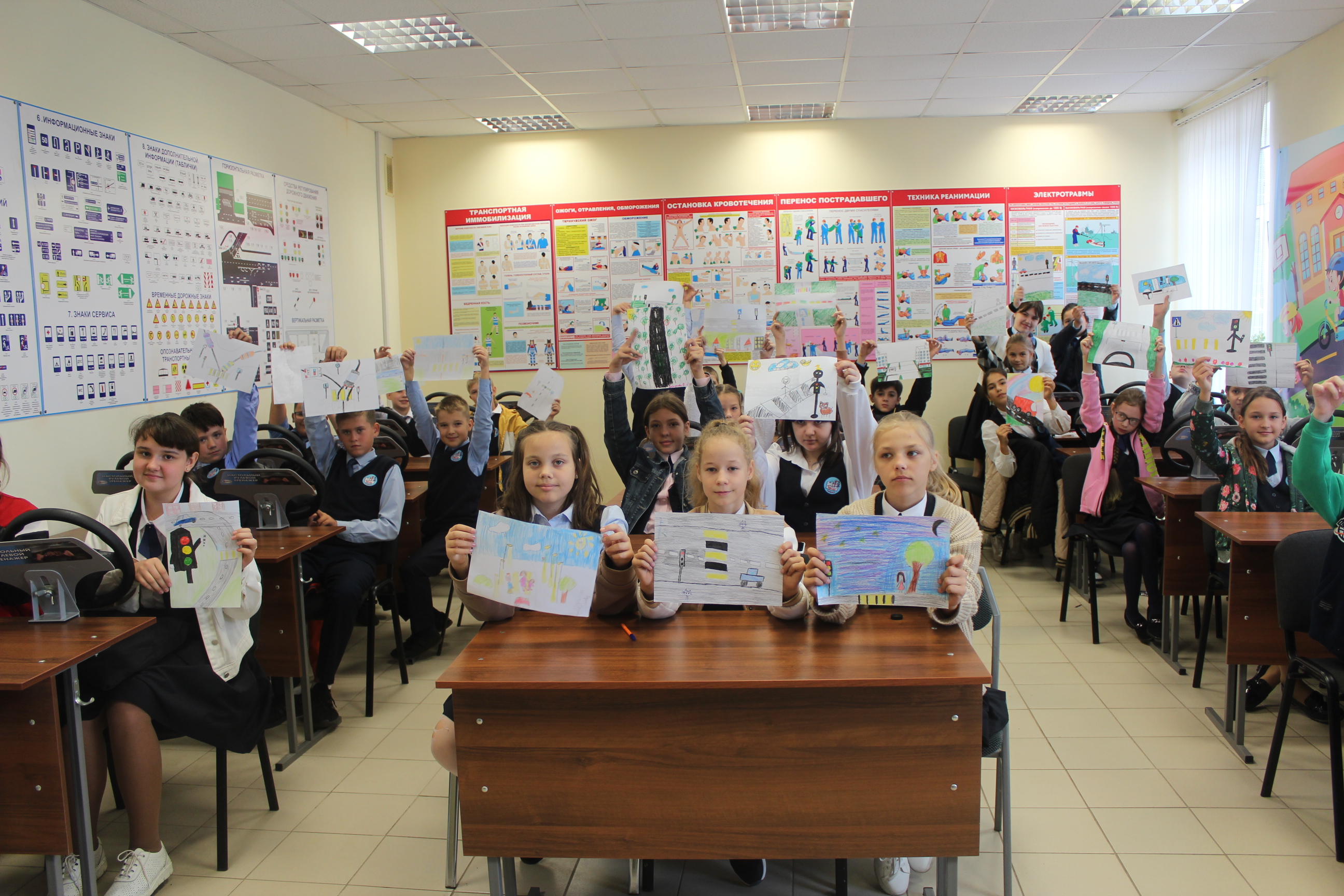 Школьники Саранска рисуют безопасные дороги